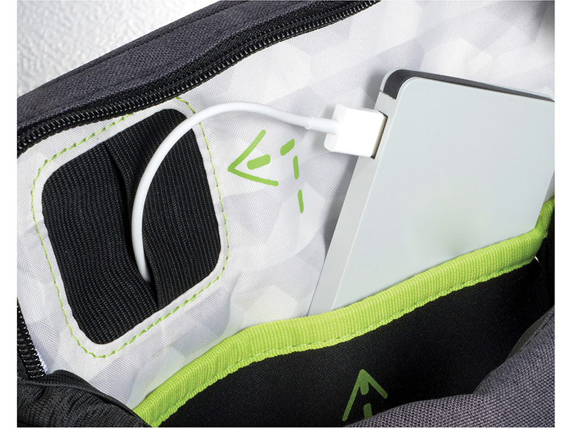 ZOOM® POWER STRETCH 11" TABLET BAG